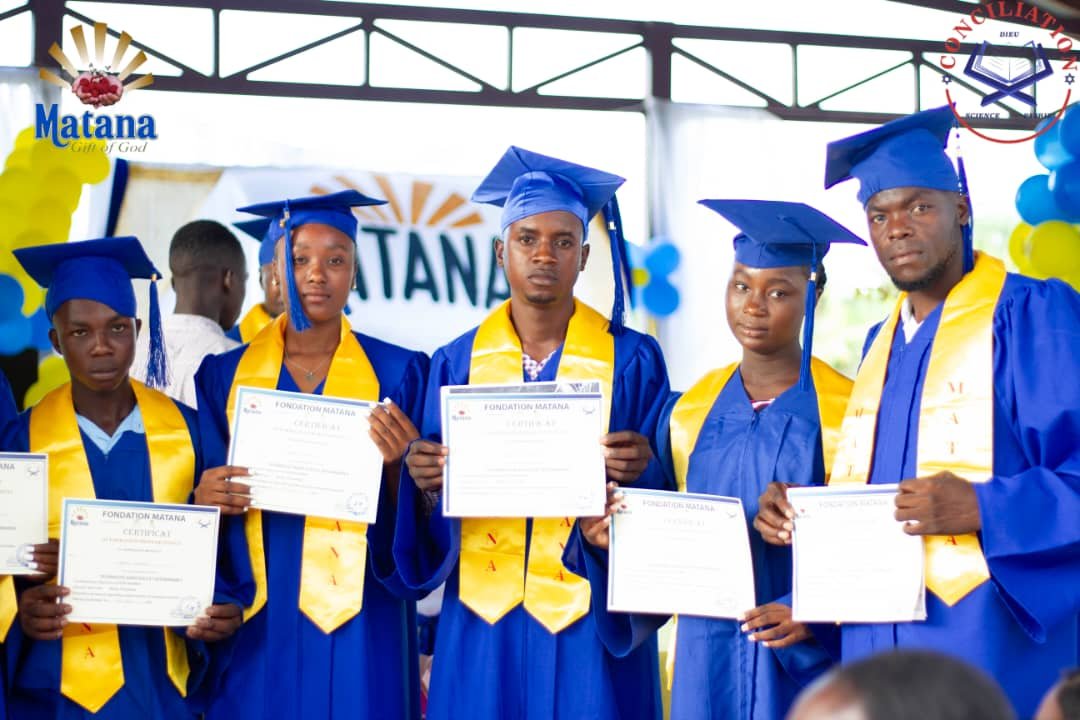 Finissants du programme de formation Matana, partenaire de NEXA